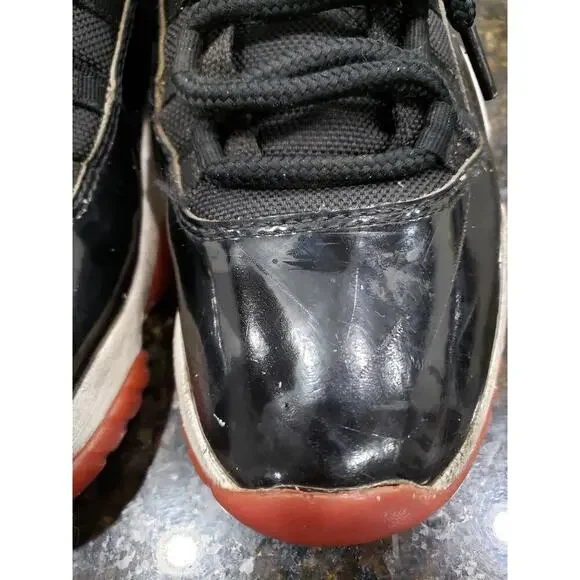 Air Jordan 11 OG 1996 Bred 9 Black & Red Patent Leather Tinker Hatfield Lace Up